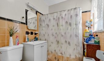 98 W 49Th St, Bayonne, NJ 07002