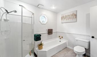 1507 Searle St, Des Moines, IA 50317