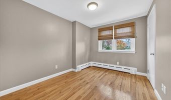 45 Hamden Rd, Cranston, RI 02920