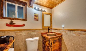 407 N DUBOIS Rd, Ariel, WA 98603