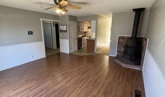 217 7th St, Fernley, NV 89408