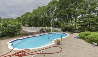 1640 Ridge Hill Ln, Indianapolis, IN 46217