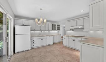 331 Wildforest Dr, Ballwin, MO 63011