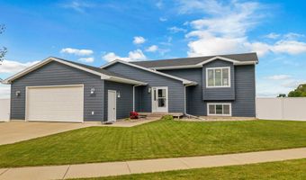 2020 S Lawson St, Aberdeen, SD 57401