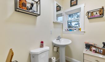 350 Bunnell St, Bridgeport, CT 06607