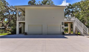 130 NE Crystal St, Crystal River, FL 34428