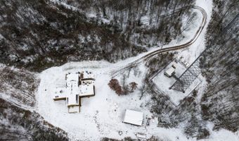 18999 River Rd, Athens, OH 45701