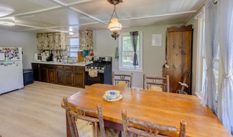 28 Miles Rd, Benton, NH 03785