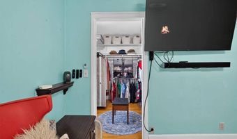 48 6th St, Bangor, ME 04401