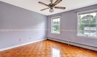 130 Hope Hill Ter, Cranston, RI 02921