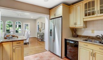 8108 BEECH TREE Rd, Bethesda, MD 20817