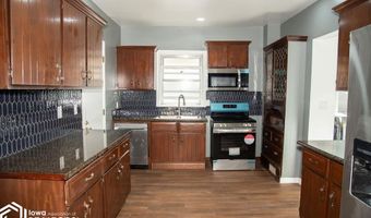 219 A Ave W, Albia, IA 52531