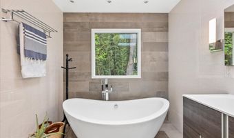 6700 LANDON Ln, Bethesda, MD 20817