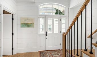 15 High St, Newport, RI 02840