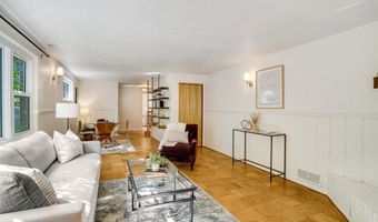 2420 N TAYLOR St, Arlington, VA 22207