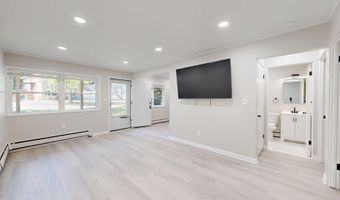 124 Allen Dr 1, Ann Arbor, MI 48103