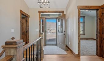 18 RAINBOW VALLEY LODGE Rd, Centennial, WY 82055