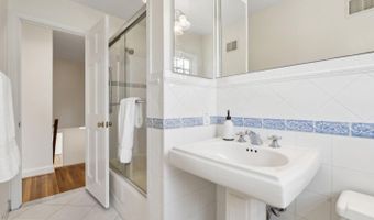 9505 SEDDON Ct, Bethesda, MD 20817
