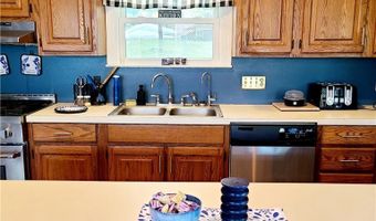 5947 Dailey Rd, Akron, OH 44319