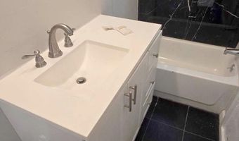 48 W 9TH St, Bayonne, NJ 07002