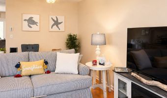 18 Founders Vlg 18, Clinton, CT 06413