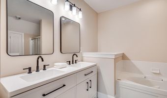 5075 MINDA Ct, Alexandria, VA 22304