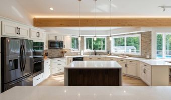14 Vermillion Dr, Avon, CT 06001