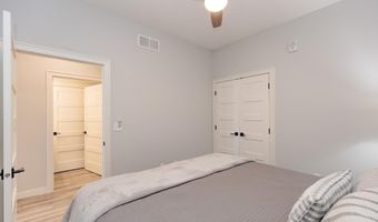 570 Linden Dr. 204, Arnolds Park, IA 51331