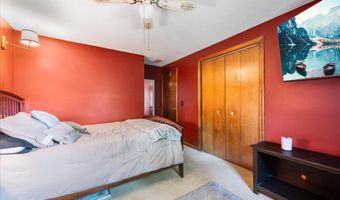 52 Singleton Rd, Chaplin, CT 06235