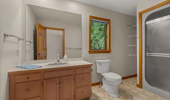 168 Deer Ridge Dr, Barrington, NH 03825