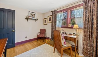 303 Beacon Hill Dr, Cheshire, CT 06410