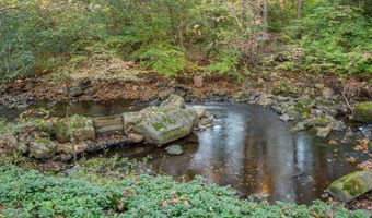 96 Oak Hill Dr, Bristol, CT 06010