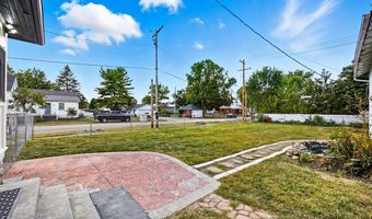 121 Walnut St, Ashville, OH 43103