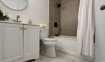 19 W Shore Ave, Manchester, NH 03109