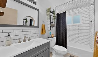 2814 Arizona St NE, Albuquerque, NM 87110