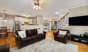 212 Orchard Woods Dr, North Kingstown, RI 02874