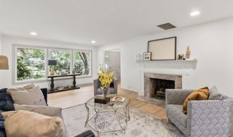 8246 Windcombe Blvd, Indianapolis, IN 46240