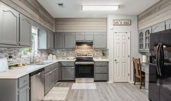 129 CAMBRIDGE POINTE Dr, Alabaster, AL 35007