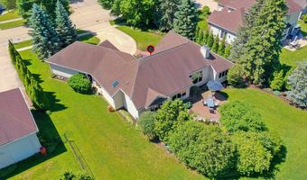 1900 E ORCHARD BLOSSOM Dr, Appleton, WI 54915