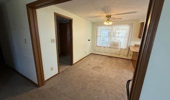 212 N Simon St, Ada, OH 45810