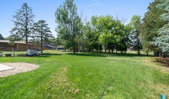 2013 E Sylvan Cir, Brandon, SD 57005