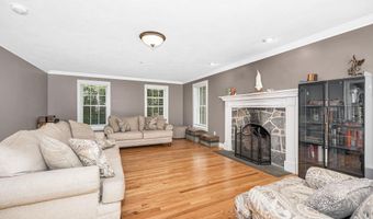 7 Oak Ridge Dr, Atkinson, NH 03811
