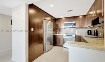 3675 N Country Club Dr 2310, Aventura, FL 33180