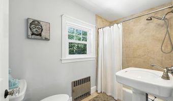 21 Don Ave, East Providence, RI 02916