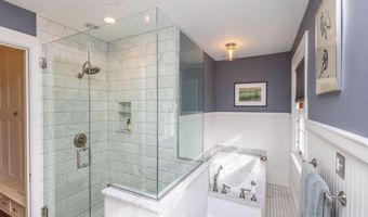18 Bayside Dr, Belfast, ME 04915