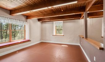 827 Tyler Creek Rd, Ashland, OR 97520