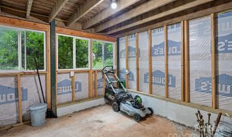 23 Shelby Dr, Asheville, NC 28803