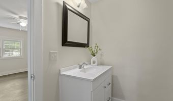 111 Lincoln St, Belton, SC 29627