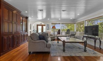 1099 Campbell Dr, Biloxi, MS 39532
