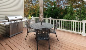 31 Rockland St, Barnegat, NJ 08005